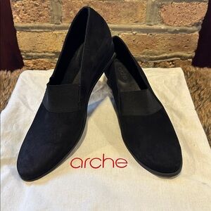 ARCHE Suede Black Shoes. Size 39.